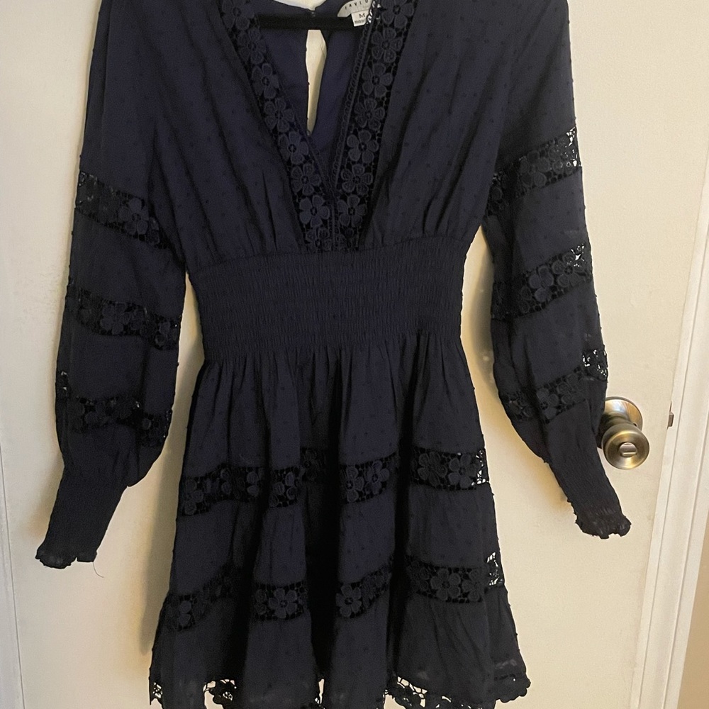 Lace sleeve deep V dress